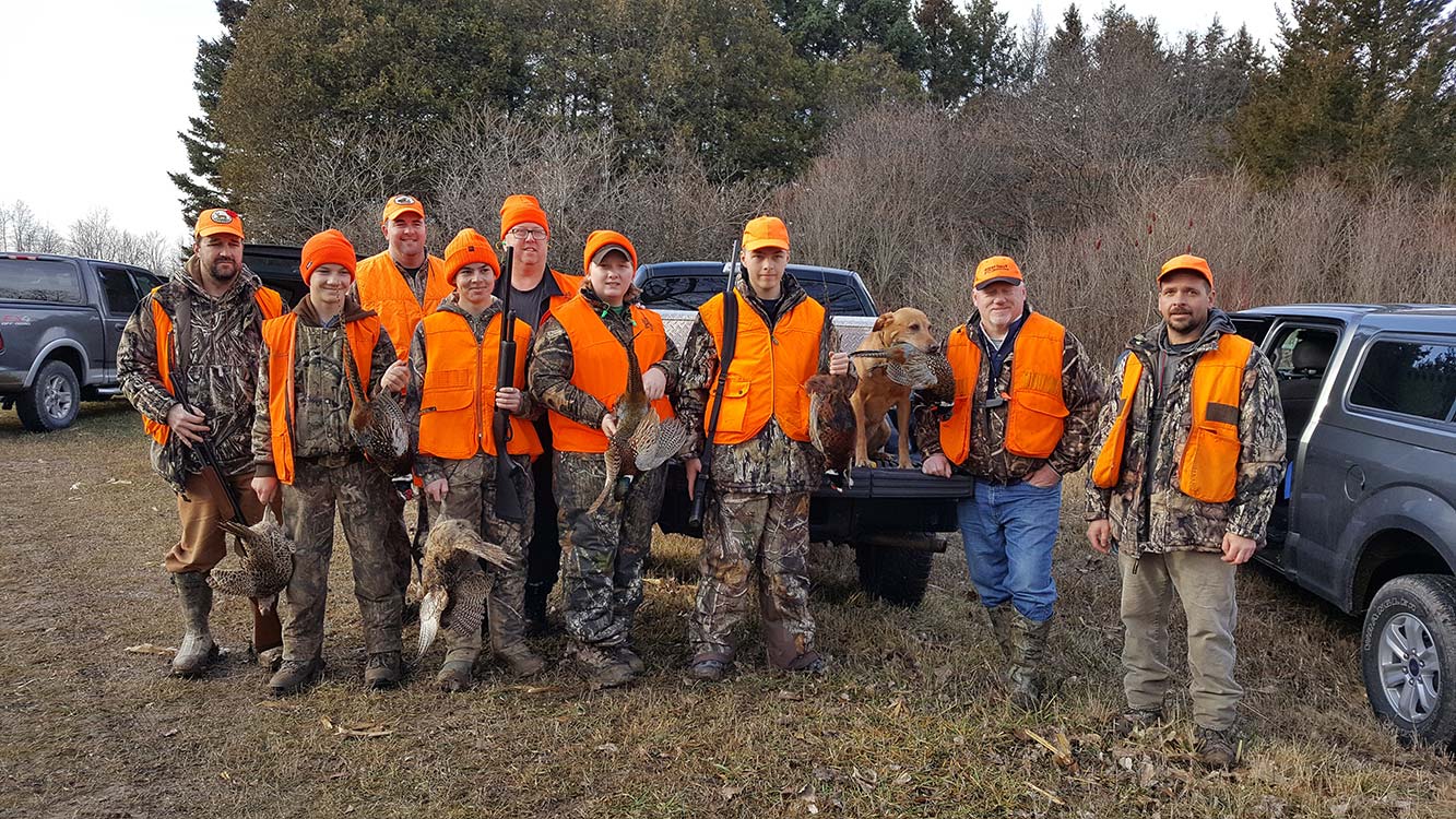 Mentors,-hunters,-handlers-and-dog-with-bounty-1